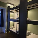 Party Zone Hostel Bairro Alto
